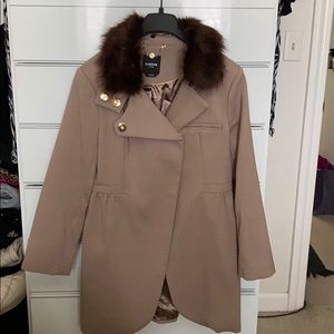 Stylish Bebe coat with detachable faux fur collar